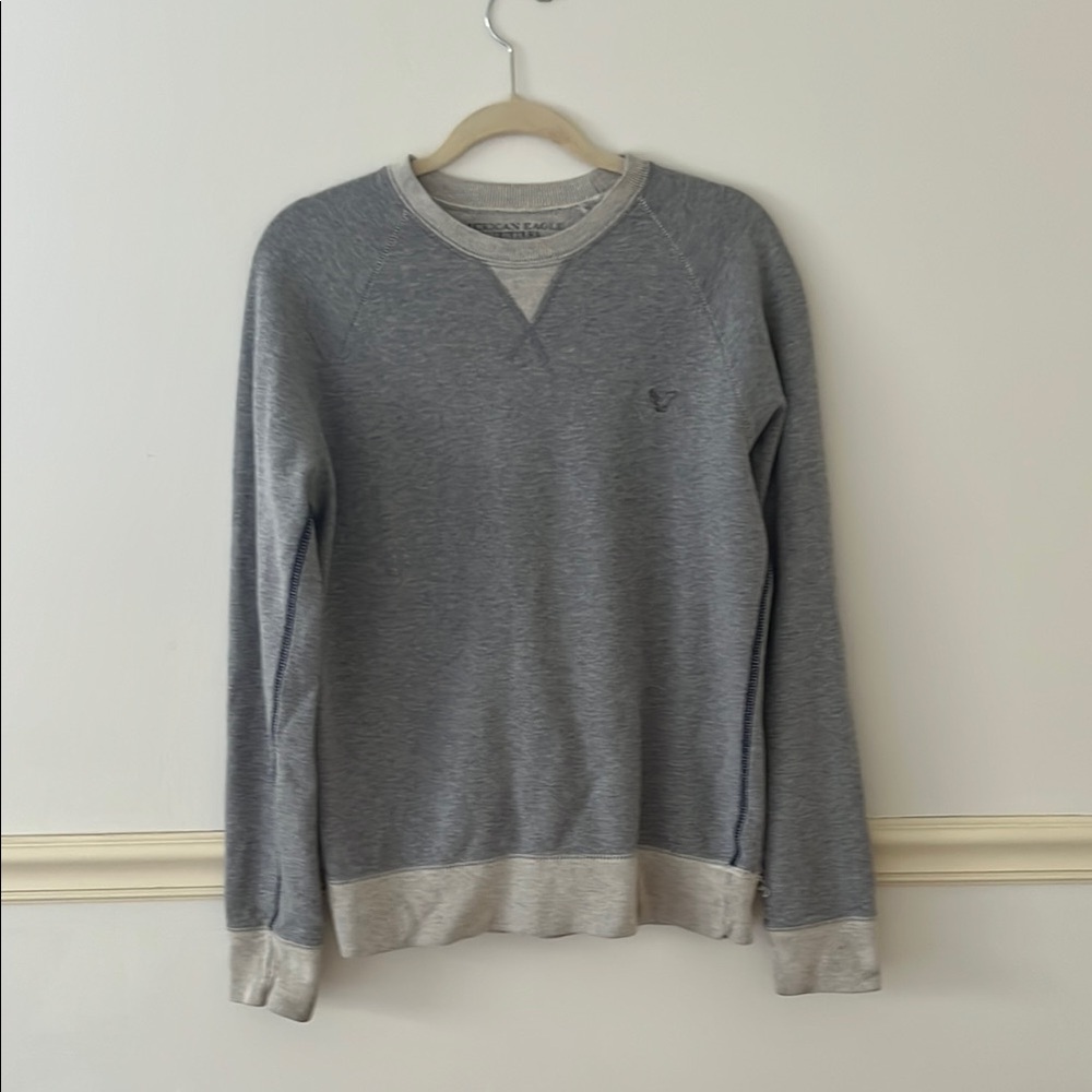 American Eagle Heather Gray Crewneck Sweatshirt